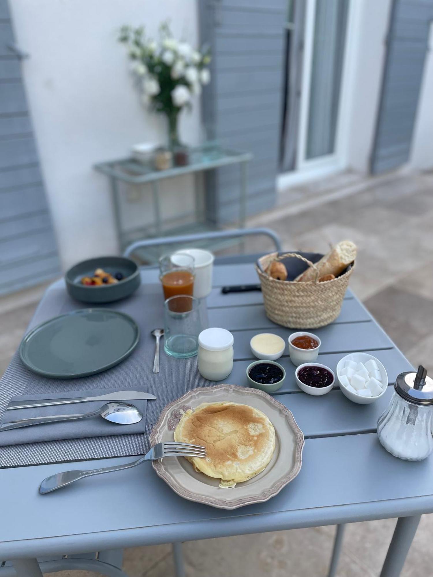 La Bastide D'Alix Bed & Breakfast Eguilles Luaran gambar